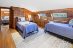 Bedroom 3 with two twin beds